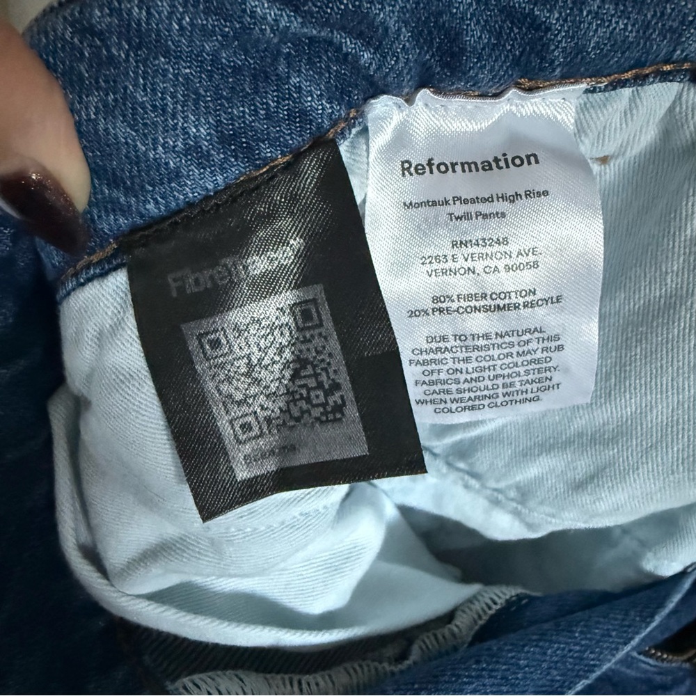 Reformation Montauk pleated trouser wide leg jean | size 26 - Picture 8 of 11